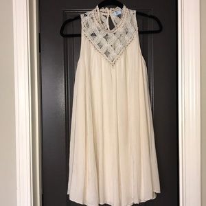 Sleeveless dress